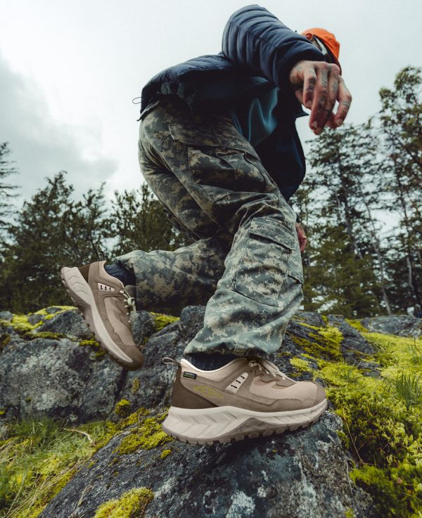 Men's Hightrail Vented Hiking Shoe  |  Dark Earth/Oak Buff